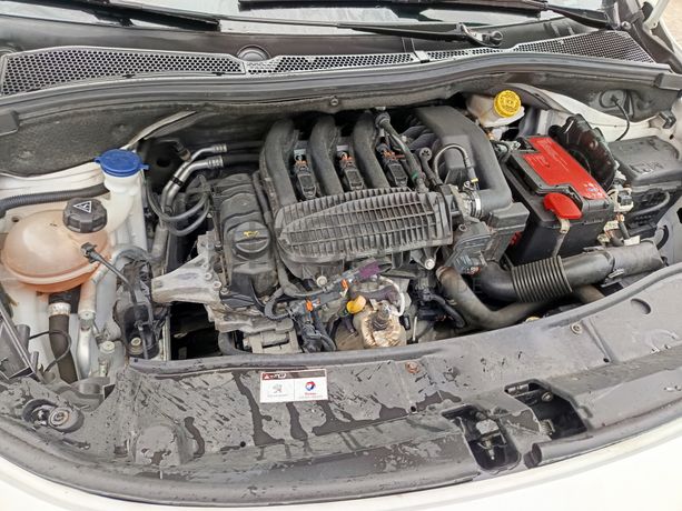 Peugeot 2008 · Ano 2018