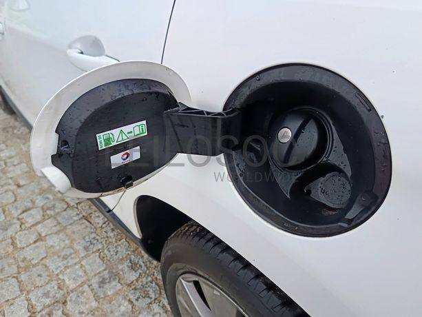 Peugeot 2008 · Ano 2018