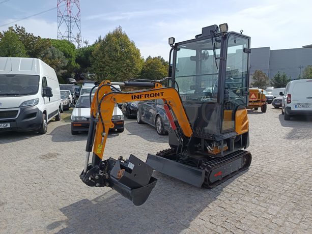 Mini Giratória Infront YFE16 · Ano 2022