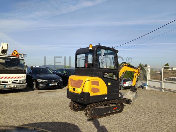 Mini Giratória Infront YFE20 · Ano 2023