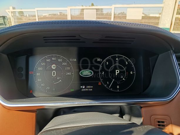 Land Rover Range Rover Autobiography 4.4 SDV8 · Ano 2017