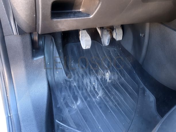 Opel Corsa 1.3 CDTI · Ano 2016