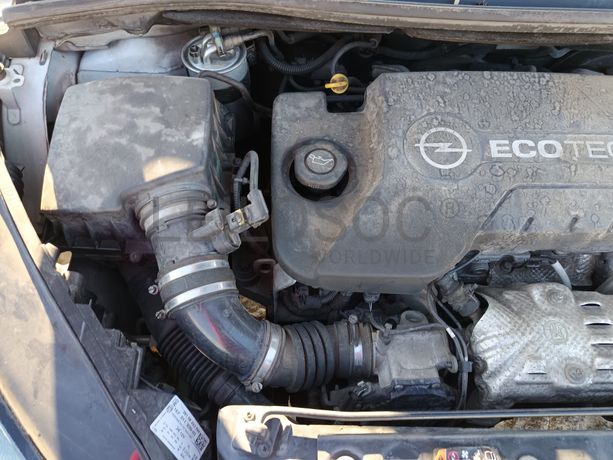 Opel Corsa 1.3 CDTI · Ano 2016