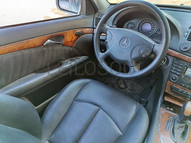Mercedes-Benz E270 · Ano 2002