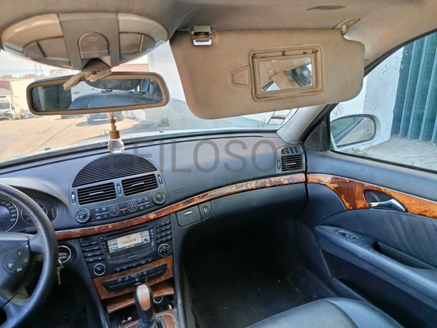 Mercedes-Benz E270 · Ano 2002