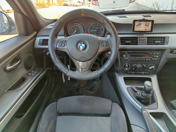 BMW 318D · Ano 2012