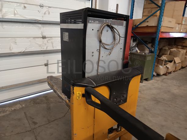 Stacker Yale MO10E Preparador de Encomenda · Elétrico · Ano 2004
