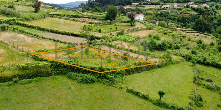 Terreno Rústico com 780 m² · Riba de Mouro, Monção