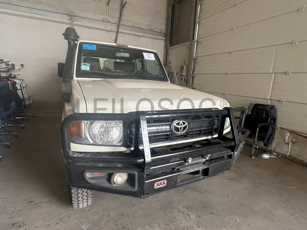 TOYOTA	LC PICK-UP