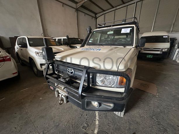 TOYOTA	LAND CRUISER