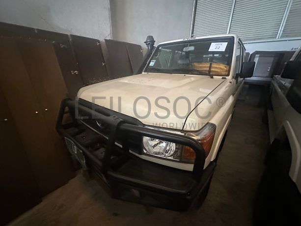 TOYOTA LAND CRUISER