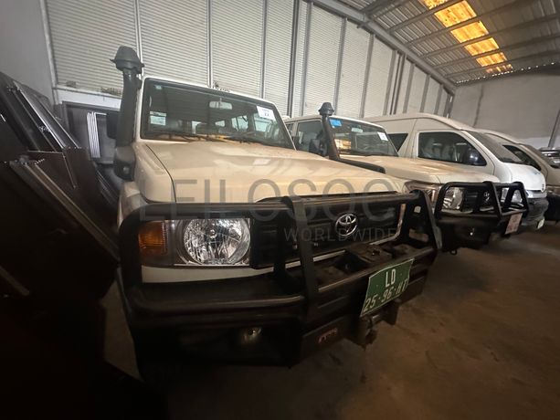 TOYOTA LAND CRUISER