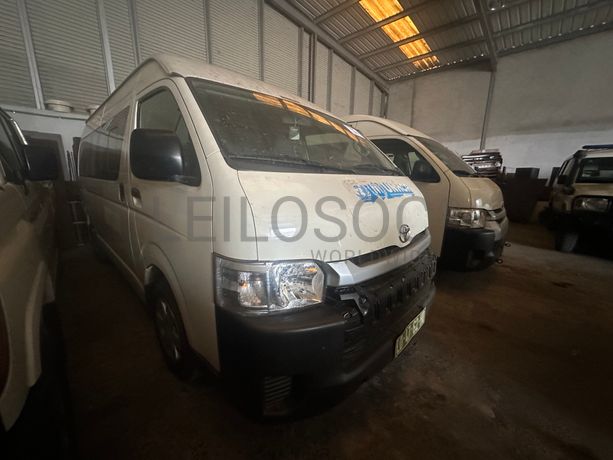 TOYOTA LC HIACE
