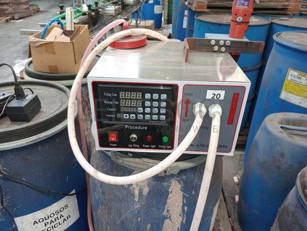 Máquina de Encher Líquidos