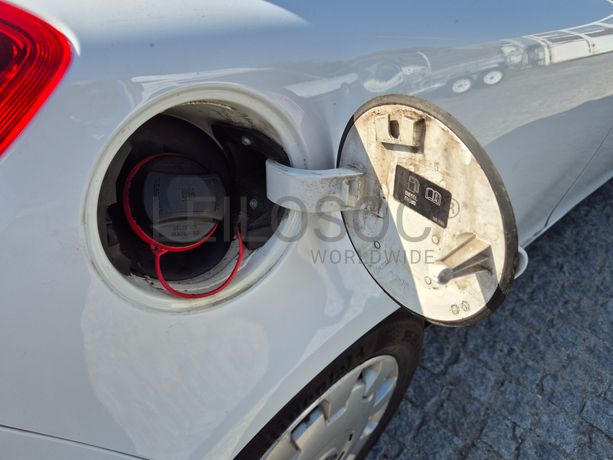 Opel Corsa E Van · Ano 2016