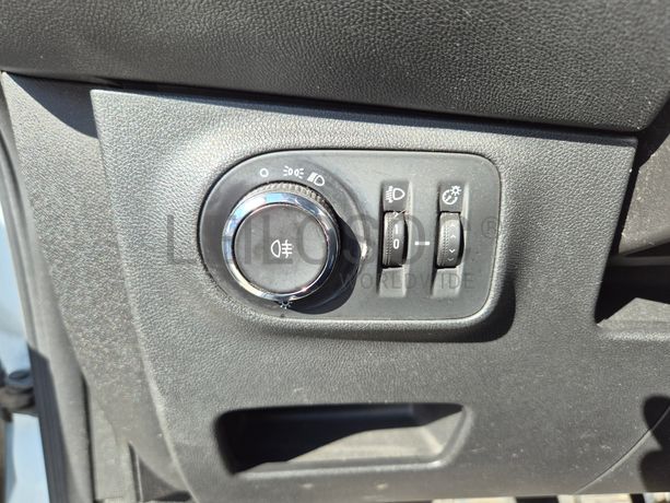 Opel Corsa E Van · Ano 2016