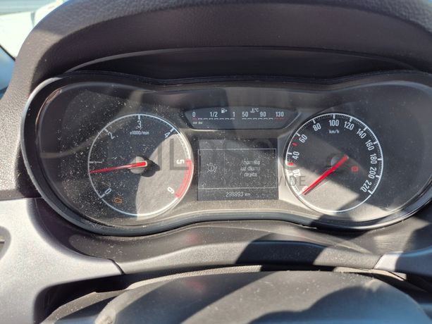 Opel Corsa E Van · Ano 2016