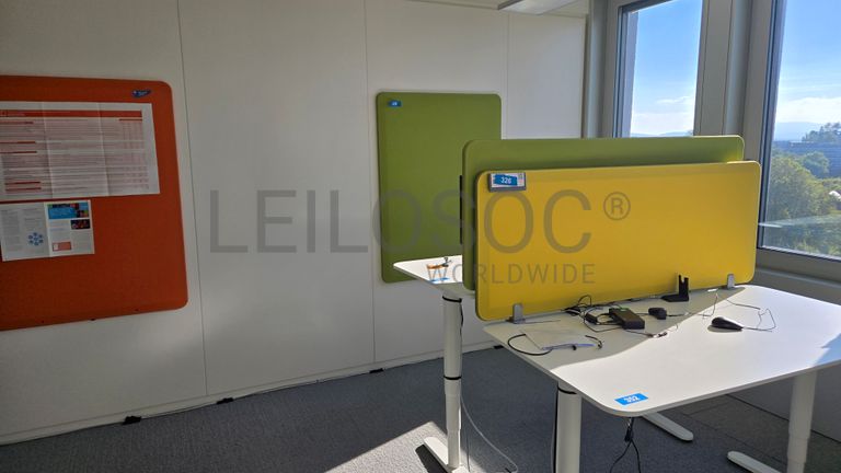 Ensemble de postes de travail ergonomiques