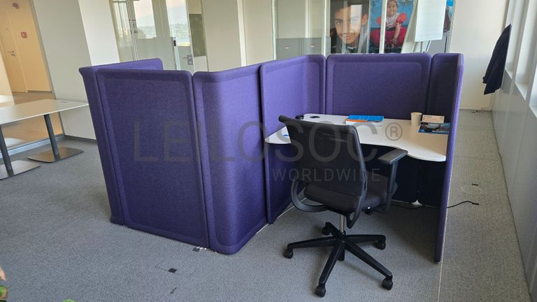 Zone de coworking colorée