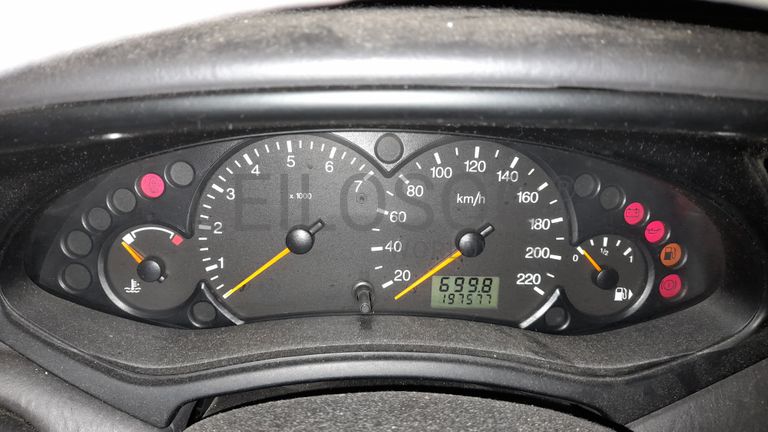 Ford Focus · Ano 2002