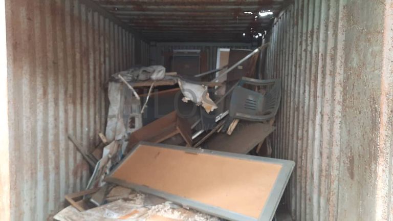 1 - 20 ft container