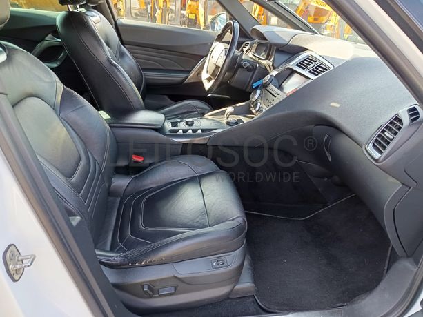 Citroën DS5 Hybrid 4 · Ano 2012