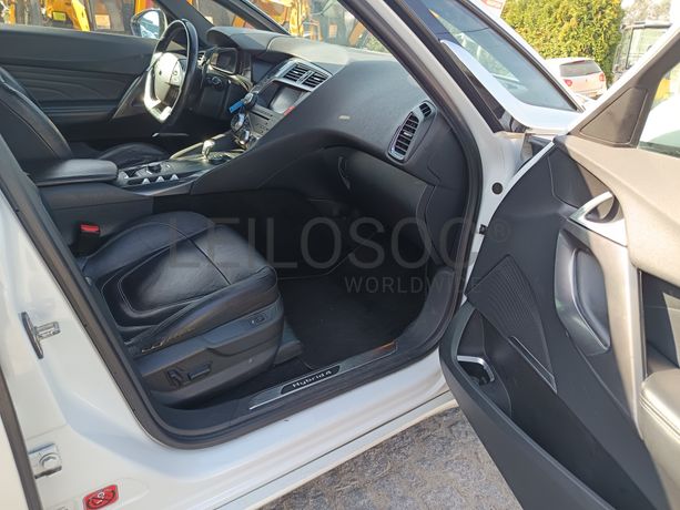 Citroën DS5 Hybrid 4 · Ano 2012