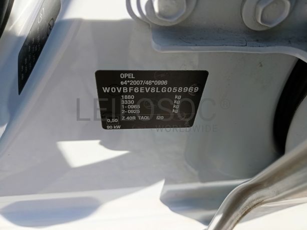 Opel Astra · Ano 2020