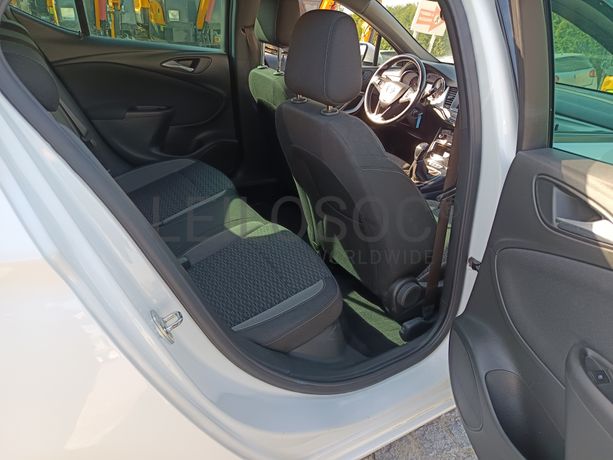 Opel Astra · Ano 2020