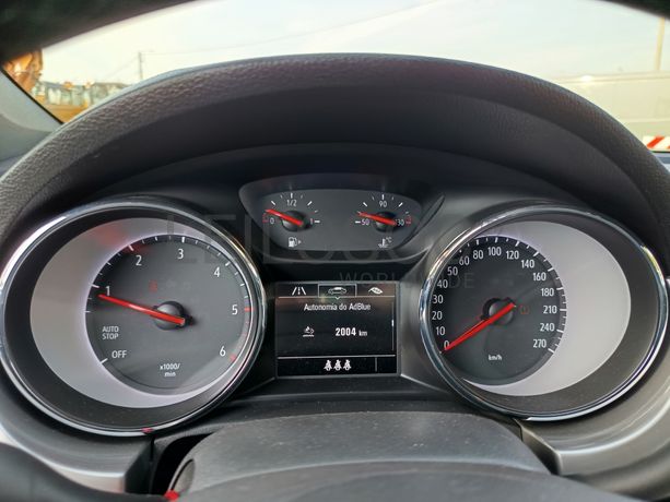 Opel Astra · Ano 2020
