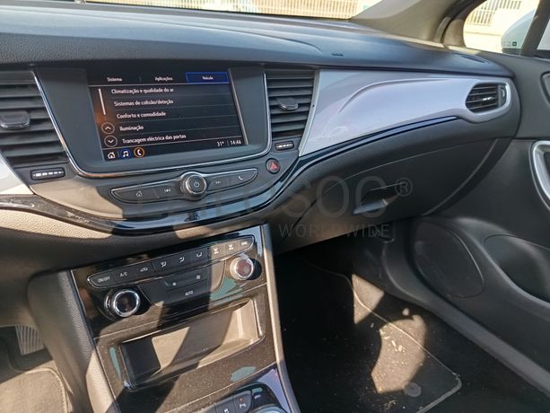 Opel Astra · Ano 2020