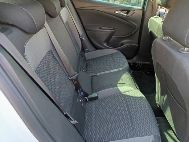 Opel Astra · Ano 2020