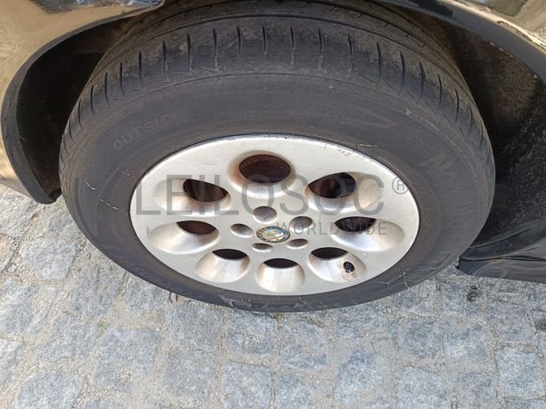 Alfa Romeo 1.9 JTD · Ano 2002