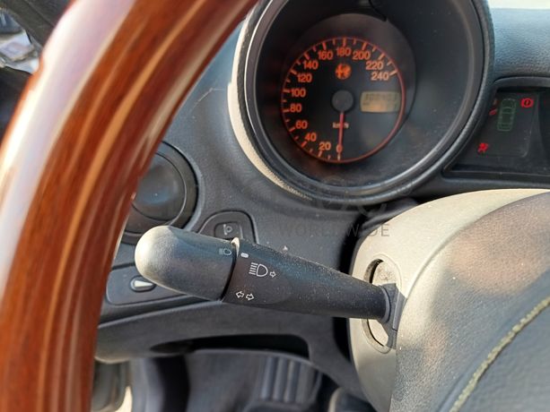 Alfa Romeo 1.9 JTD · Ano 2002