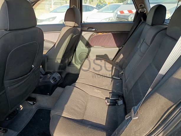 Alfa Romeo 1.9 JTD · Ano 2002