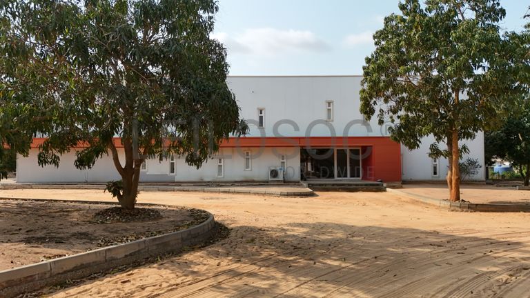 Kikuxi | Estaleiro Industrial com Infraestruturas Residenciais e Operacionais