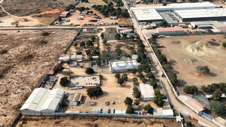 Kikuxi | Estaleiro Industrial com Infraestruturas Residenciais e Operacionais