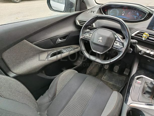 Peugeot 3008 1.5 Blue HDI · Ano 2019
