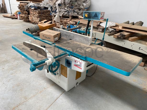 Máquina Universal Pinheiro