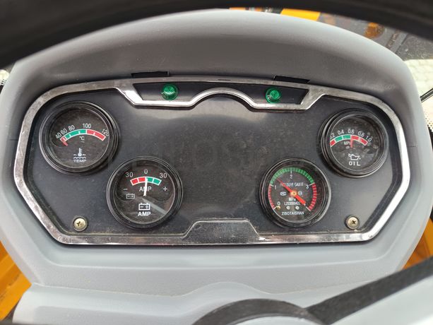 Pá Carregadora Blanche · Ano 2025