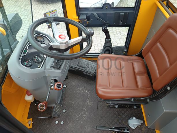 Pá Carregadora Blanche · Ano 2025