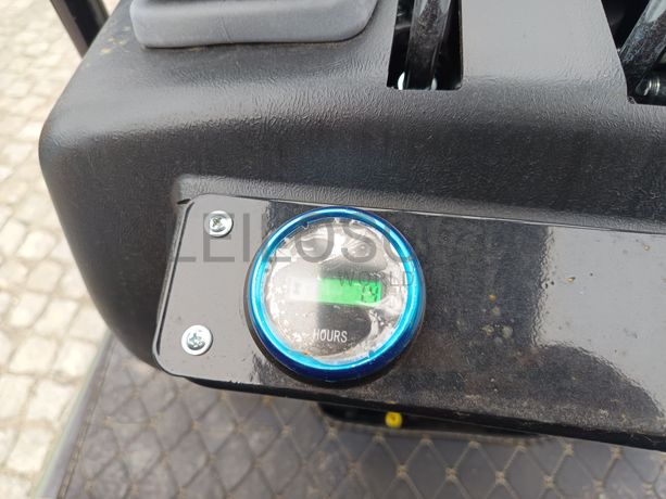 Mini Giratória Colt KV13 · Ano 2025