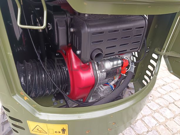 Mini Giratória Colt KV13 · Ano 2025