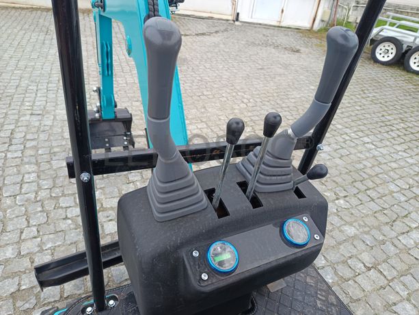 Mini Giratória JPC KV12 · Ano 2025