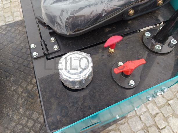 Mini Giratória JPC KV12 · Ano 2025