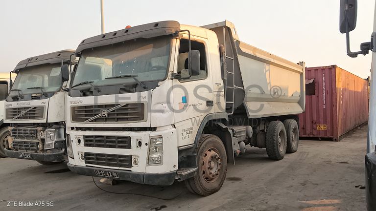Camião Basculante 26 T (6*4) VOLVO FM400 6*4