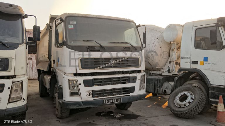 Camião Basculante 26 T (6*4) VOLVO FM 440 6*4