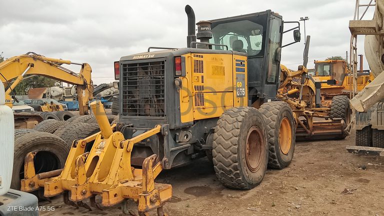 Motoniveladoras 15 T KOMATSU GD655-5