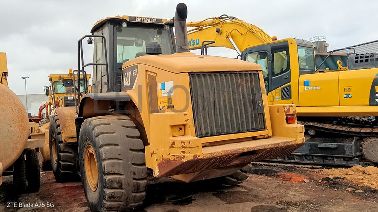 Pás Carregadoras de Pneus 25 T CATERPILLAR 972 H