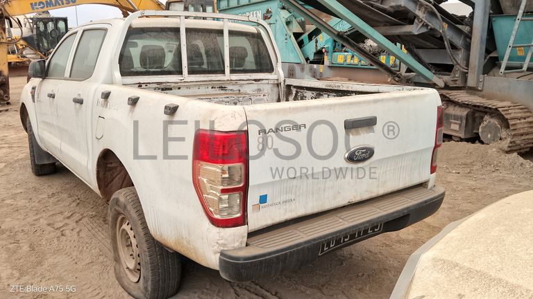 5 FORD RANGER  e 1 FORD ESCAPE